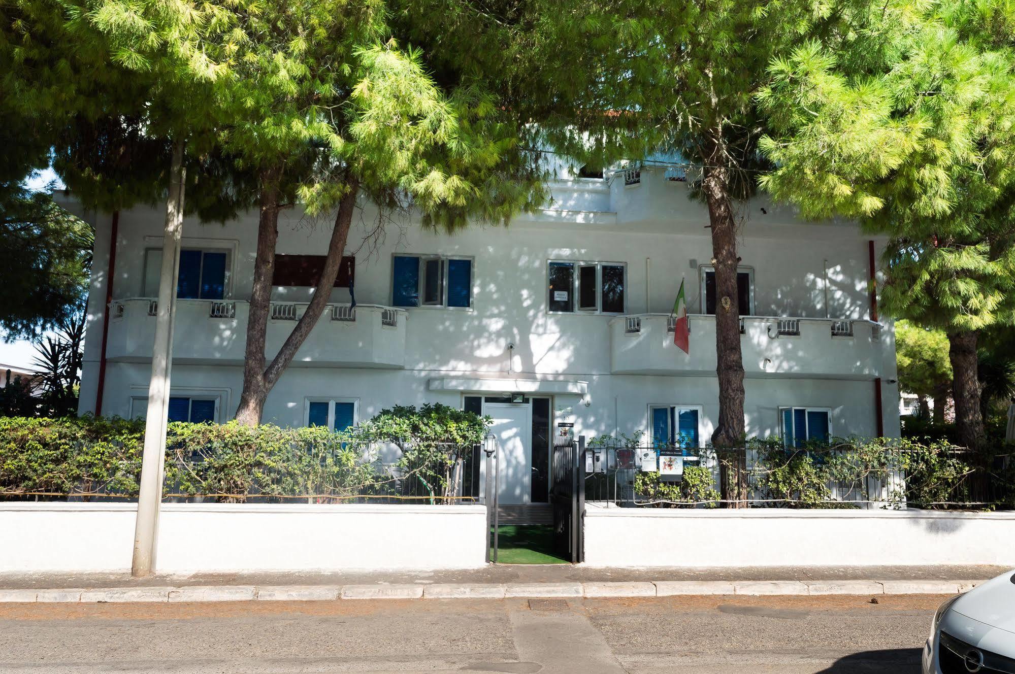 Alloggiare A Taranto Lamanna Hotel Exterior photo